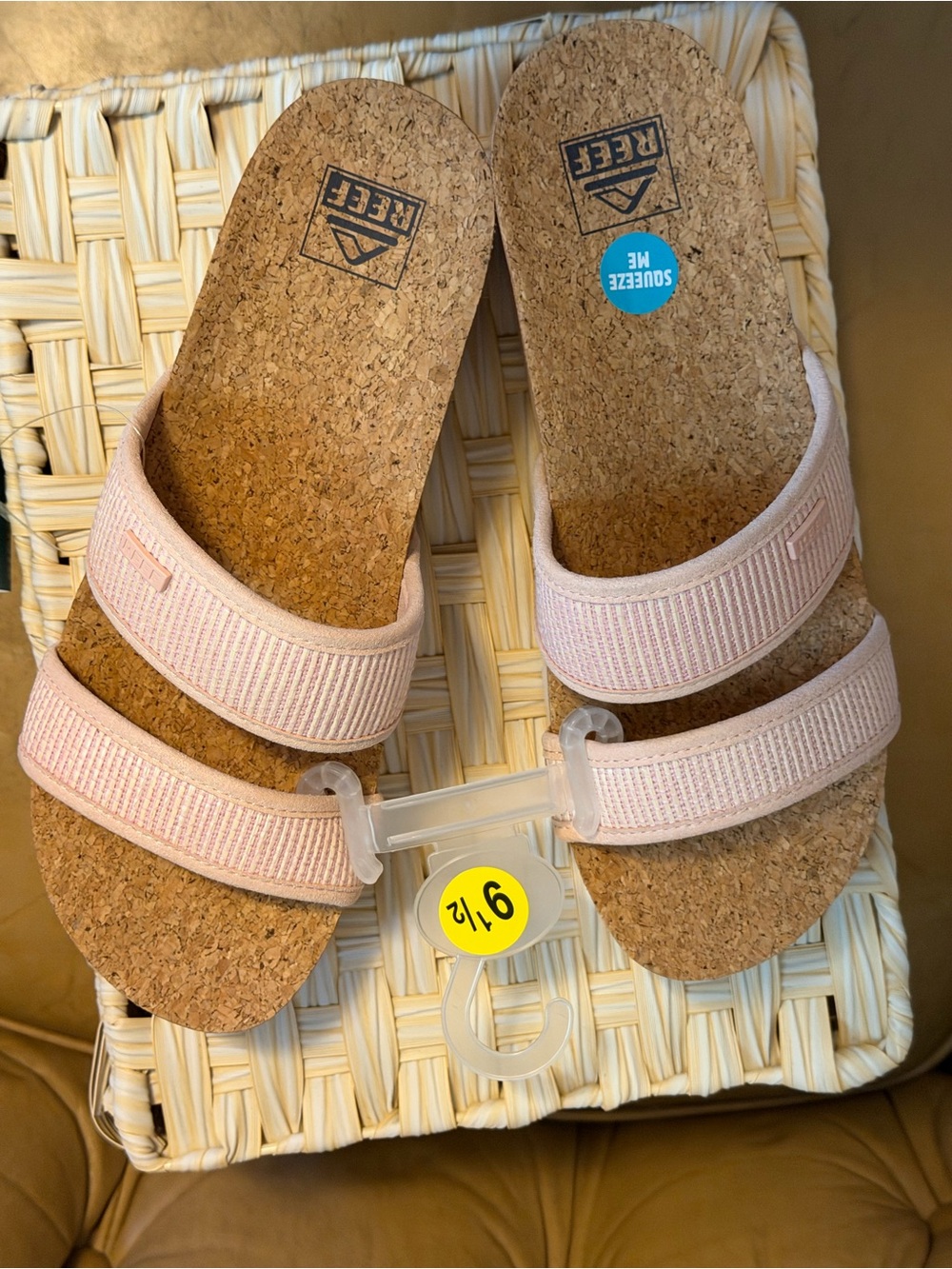 BRAND NEW 💞 Reef Pink Cork Footbed Slide Sandals ~ perfect for summer wear 💞
